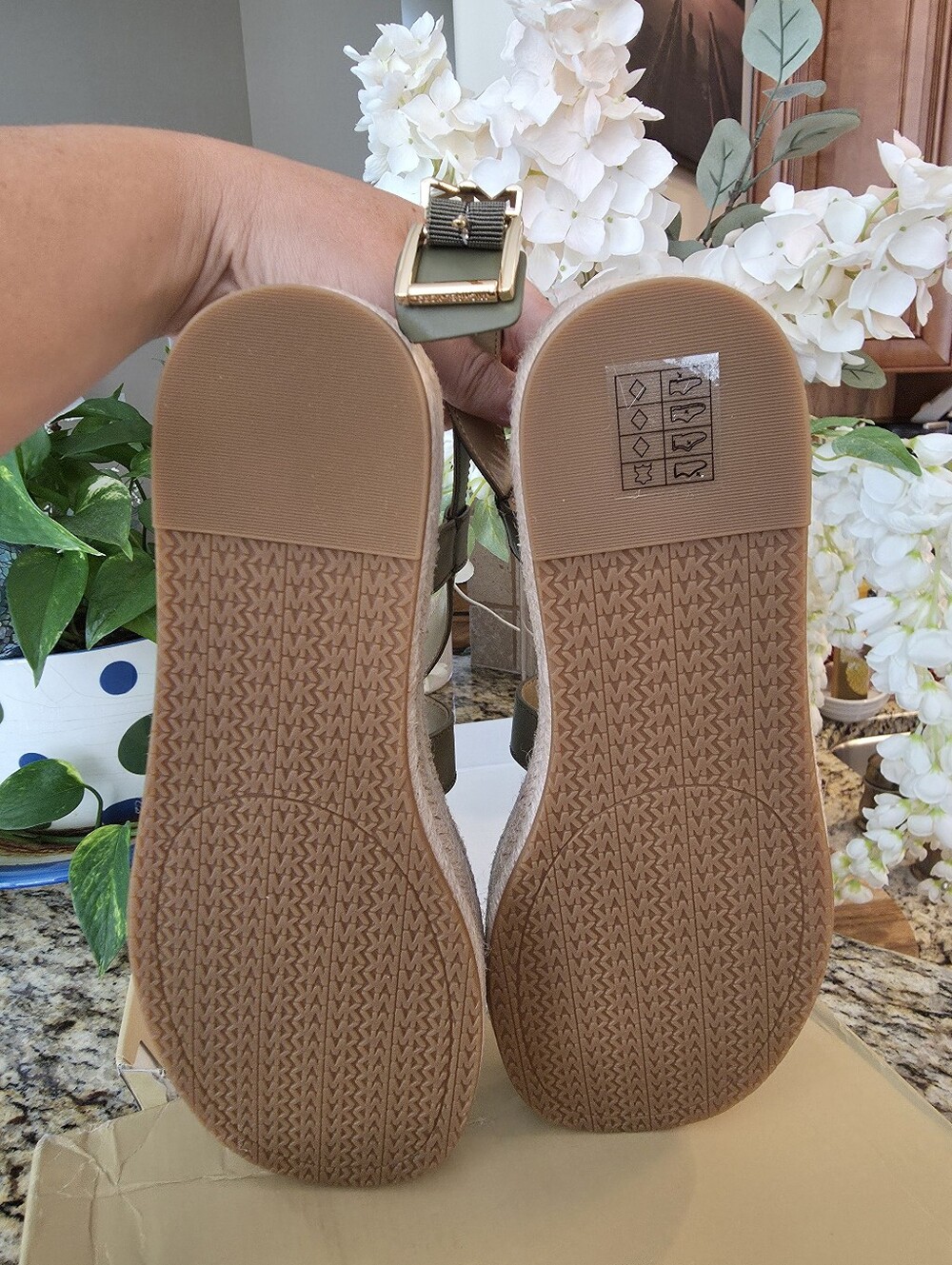 New In Box Michael Kors Lynn Leather Platform Espadrille Sandal Sz 8.5 - Picture 9 of 10